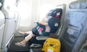 Lufthansa Kindersitz als Gepäck aufgeben: Ihr kostenloser Guide