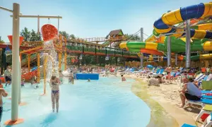Slagharen: Alle Attraktionen, Shows & Tipps für Ihren Besuch