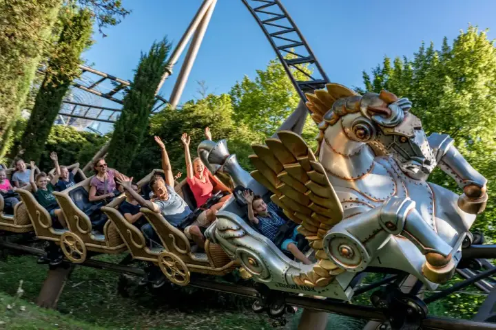 Europa-Park Attraktionen: Ihr Guide für Achterbahnen, Shows & mehr